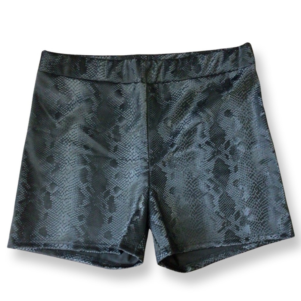 SHEIN Curve High Waist Snakeskin Print Shorts
